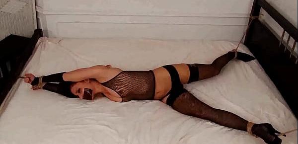  reporter in bondage